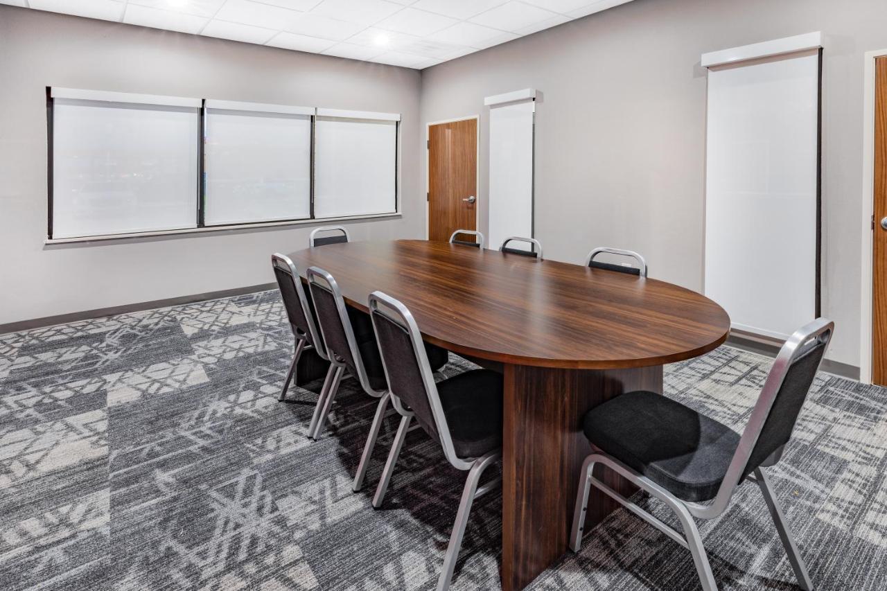 Hawthorn Extended Stay By Wyndham Oklahoma City Airport ภายนอก รูปภาพ