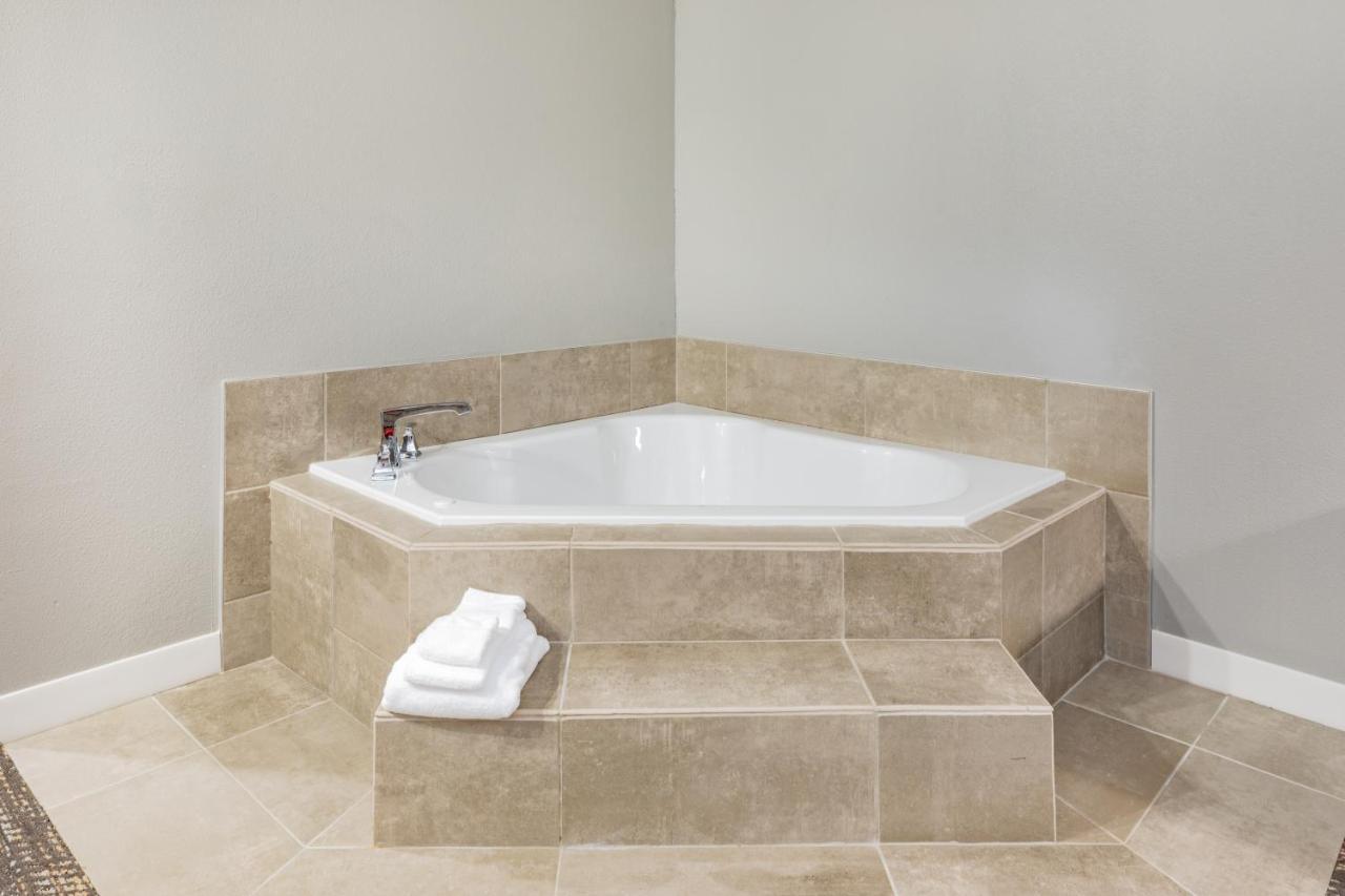 Hawthorn Extended Stay By Wyndham Oklahoma City Airport ภายนอก รูปภาพ