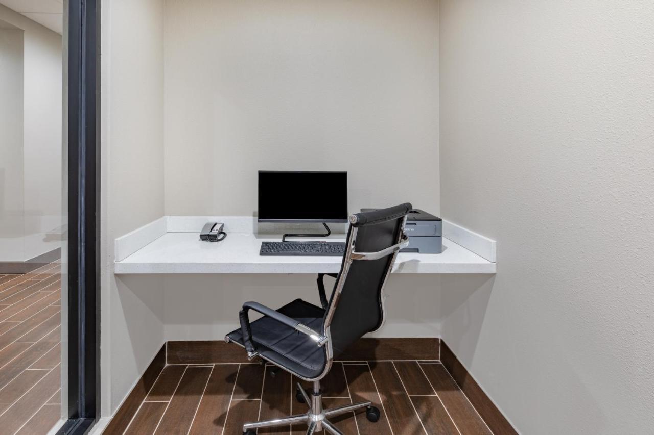 Hawthorn Extended Stay By Wyndham Oklahoma City Airport ภายนอก รูปภาพ